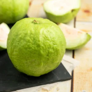 Guava (Peyara) (1 Kg)